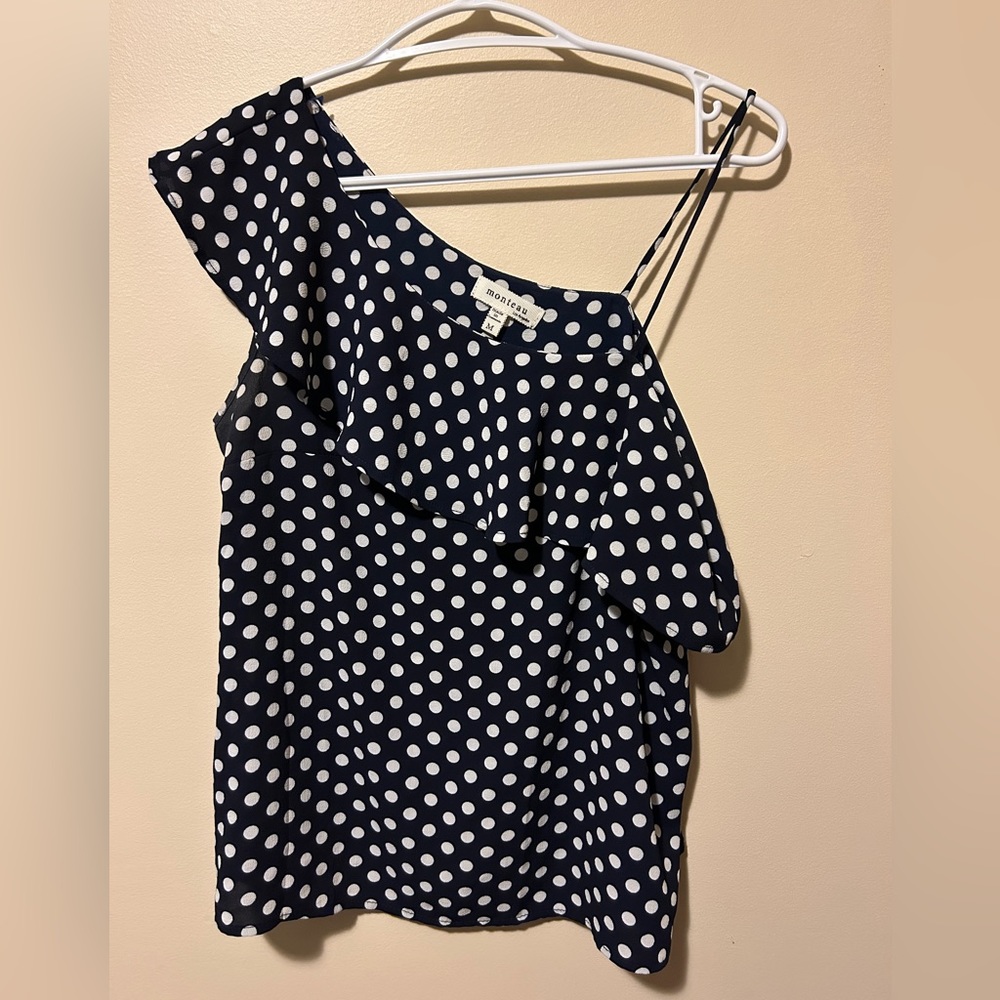 Monteau Mock One shoulder Polka dot top